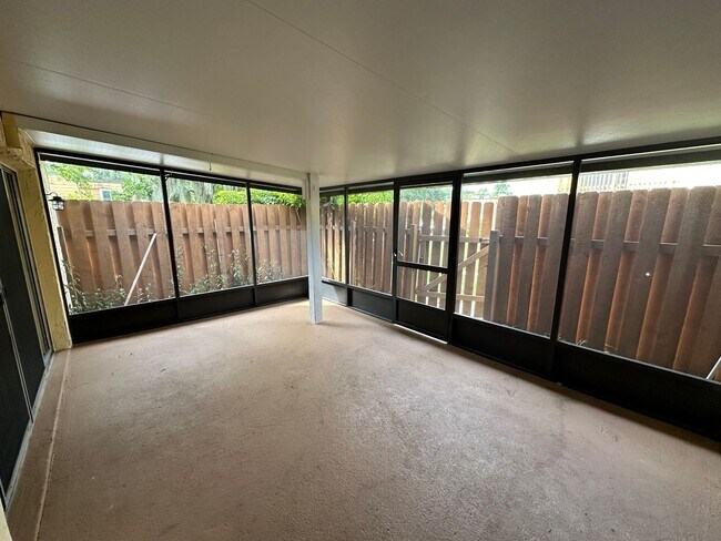 Building Photo - 190 Moonstone Ct