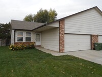 Building Photo - Three Bedroom Duplex in Greeley