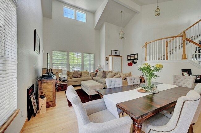 Building Photo - 20758 E Maplewood Ln