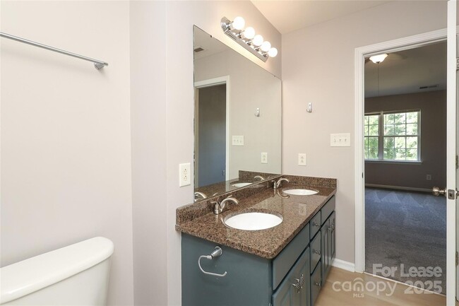 Building Photo - 4112 Chatterleigh Dr