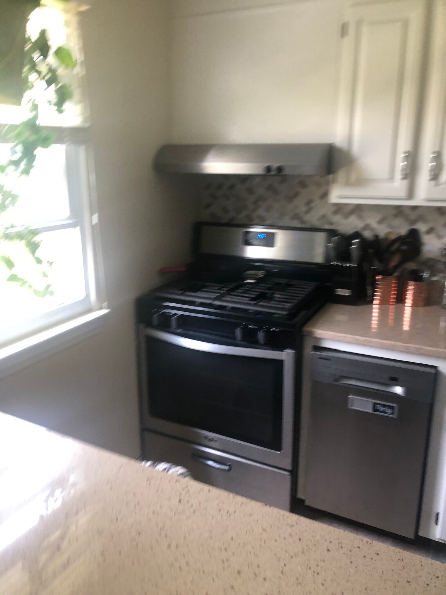 Building Photo - 26 Manor Dr