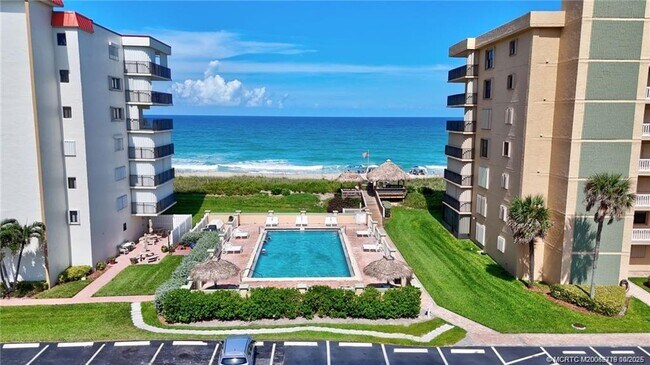 Building Photo - 10200 S Ocean Dr