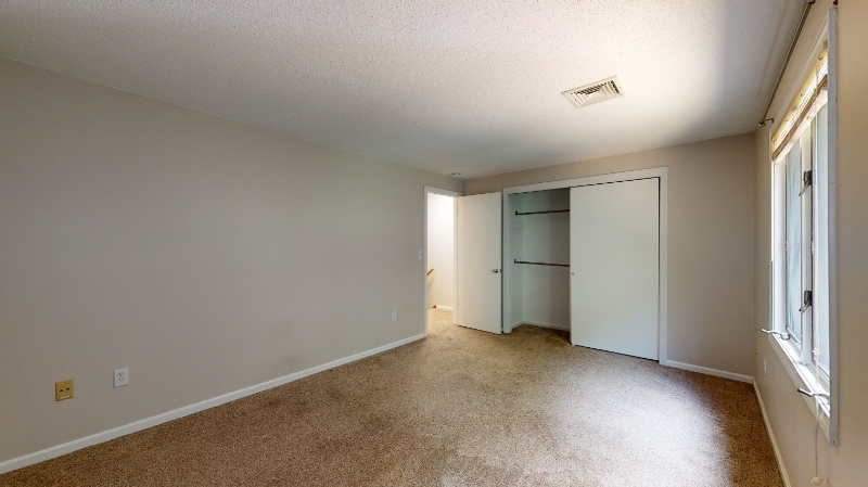 Building Photo - 84 Songbird Ln