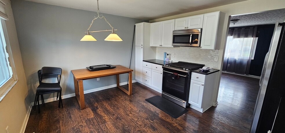 Kitchen Area - 6083 Bolamo Ct