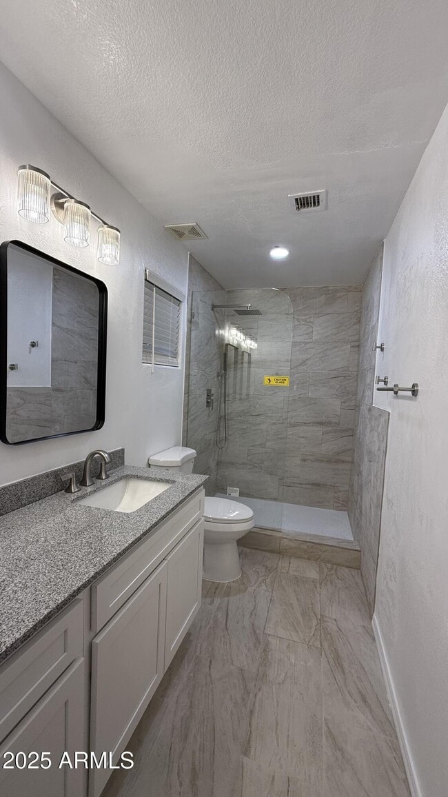 Building Photo - 5109 N 125th Dr