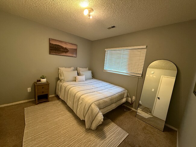 Building Photo - 1026 Mazatlan Cir