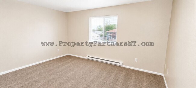 Building Photo - 107 7th St