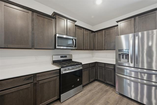 Building Photo - 3947 Oak Crk Cir
