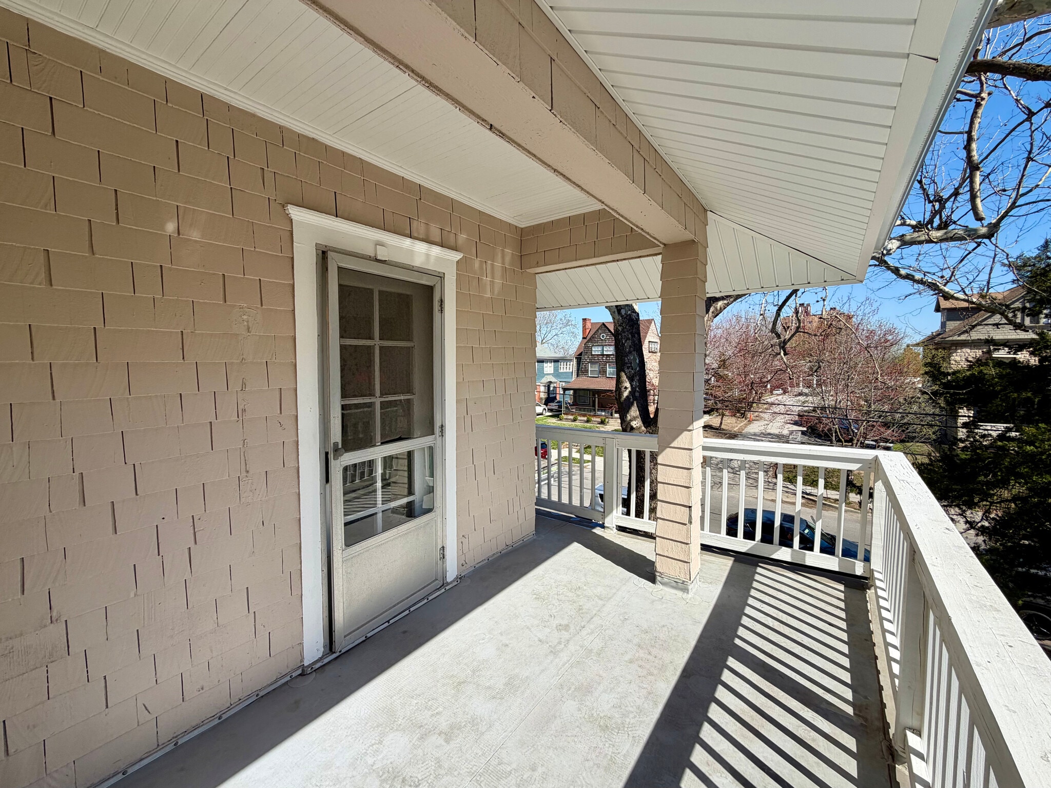 Building Photo - 3836 Wyandotte St