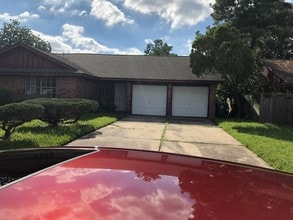 Building Photo - 11506 Glen Hollow