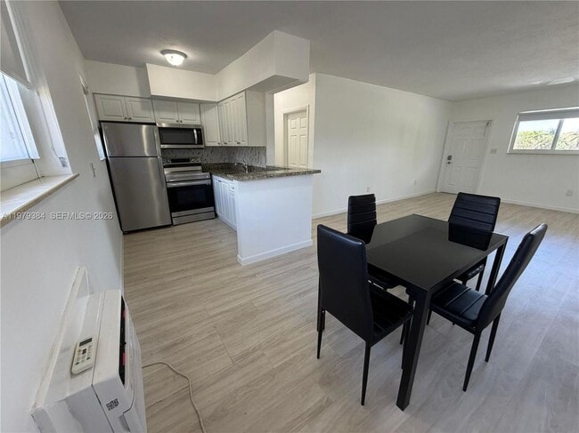 Building Photo - 12101 Griffing Blvd