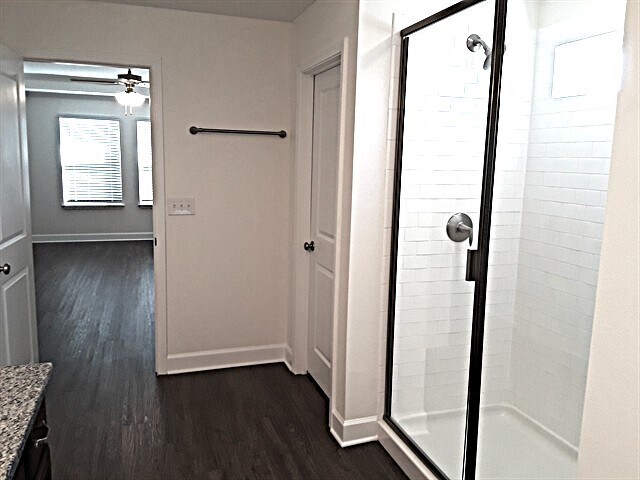 Building Photo - 521 Pine Terrace Dr