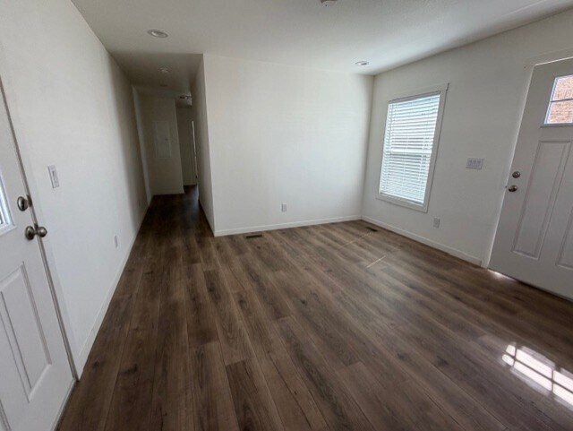 Building Photo - 2060 N Center St