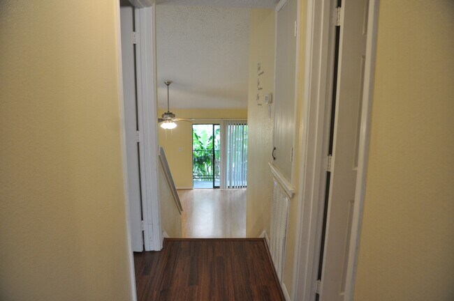 Building Photo - 3754 Tanglewilde St