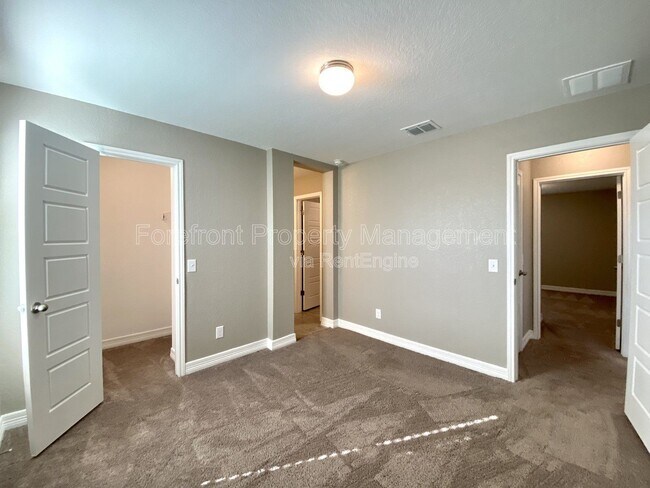 Building Photo - 1206 Ranch Falls