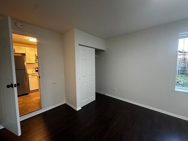 Building Photo - Wray