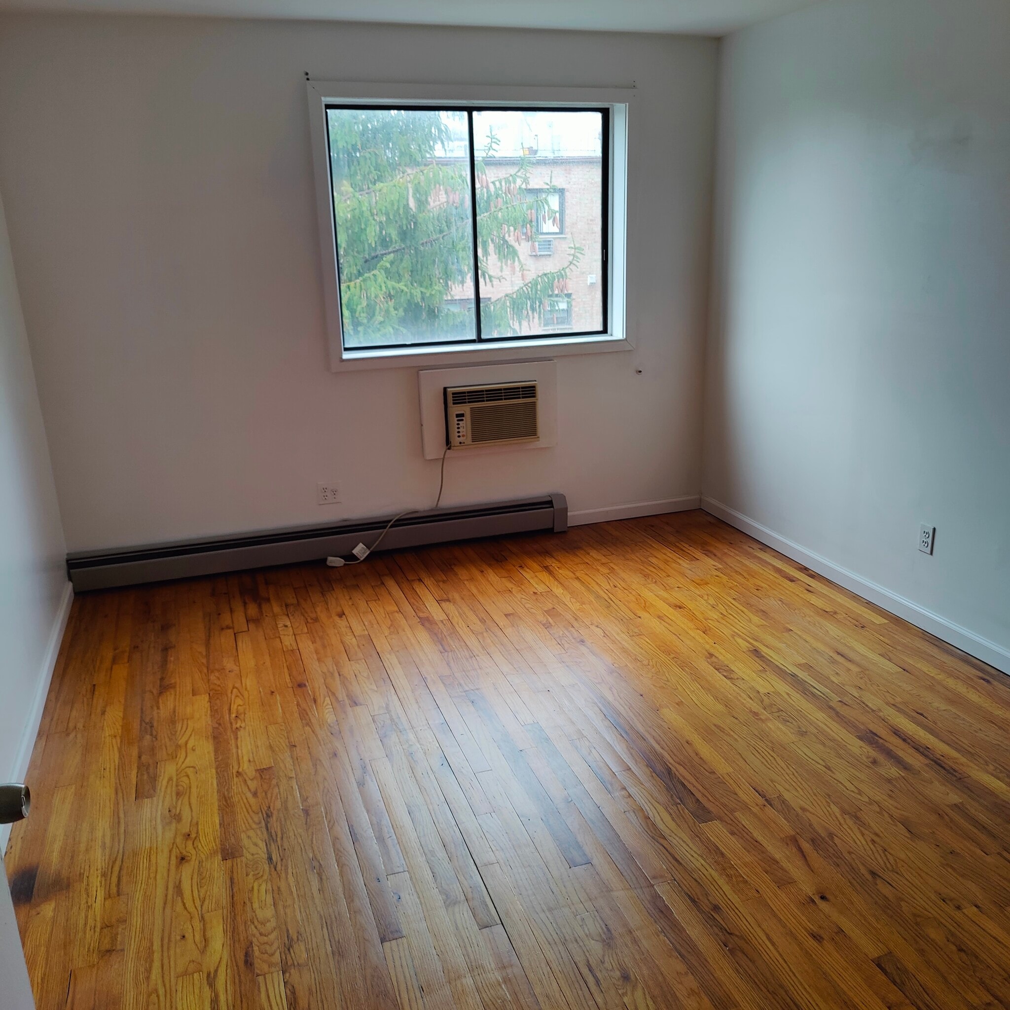 Master Master Bedroom with shower - 2356 79th St