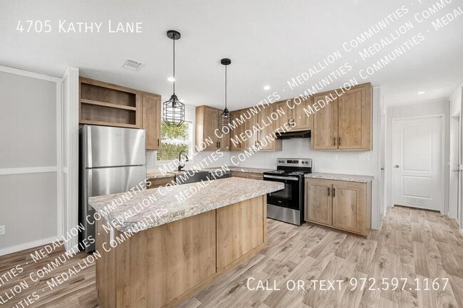 Building Photo - 4705 Kathy Dr