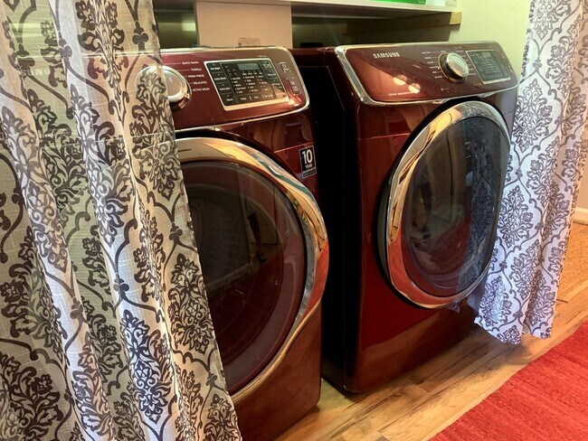 Building Photo - FURNISHED MONTHLY RENTAL AVAILABLE AUGUST ...