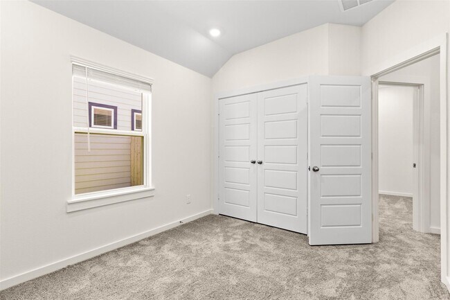 Building Photo - 6643 Escondido Dr