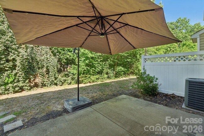 Building Photo - 124 Clydesdale Ct