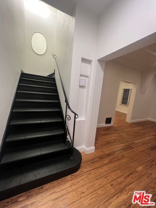 Building Photo - 9373 W Olympic Blvd