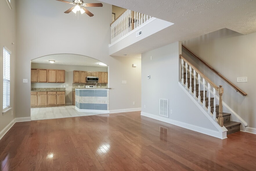 Building Photo - 2304 Charny Dr