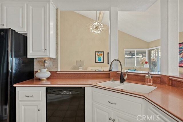 Building Photo - 1521 Fairway Oaks Ave