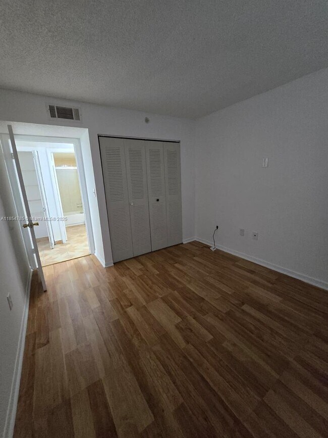 Building Photo - 15620 SW 80th St