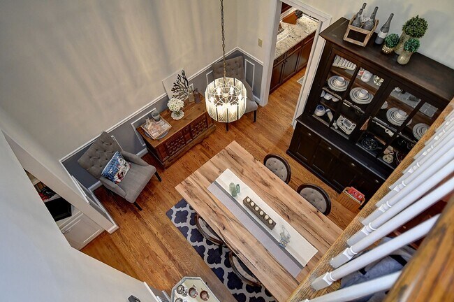 Building Photo - Spacious Condo in Ghent Square!