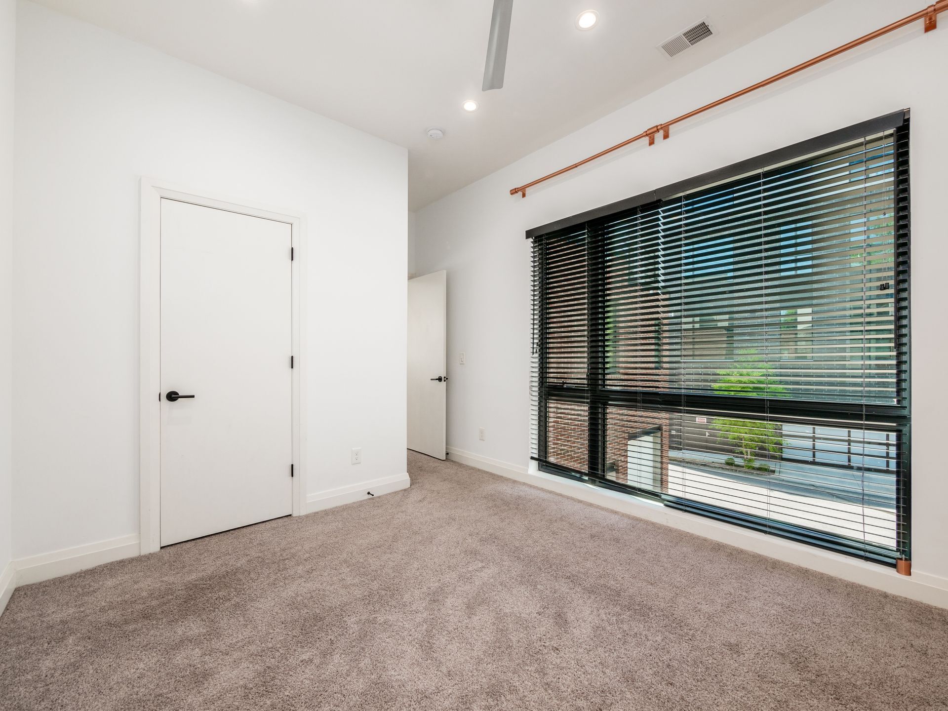 Building Photo - 911 N 4th St