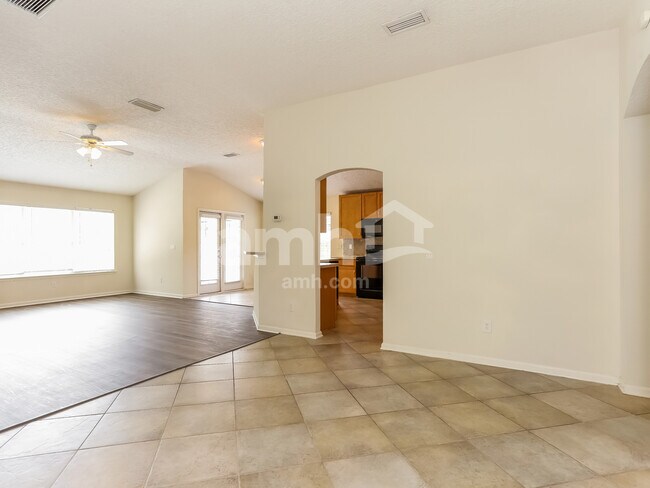 Building Photo - 96687 Commodore Point Dr