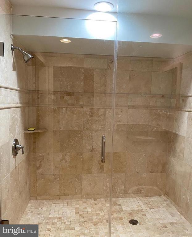 Building Photo - 14564 Woodgate Manor Cir