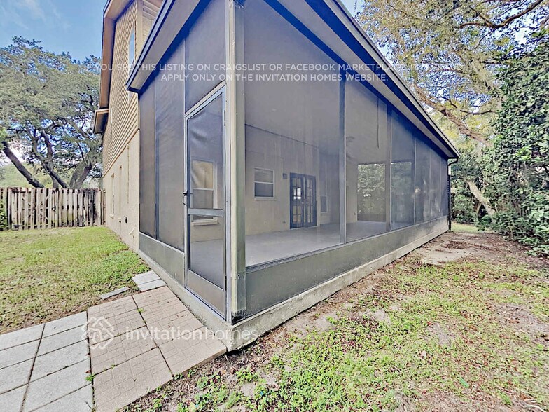 Building Photo - 2335 Needham Dr