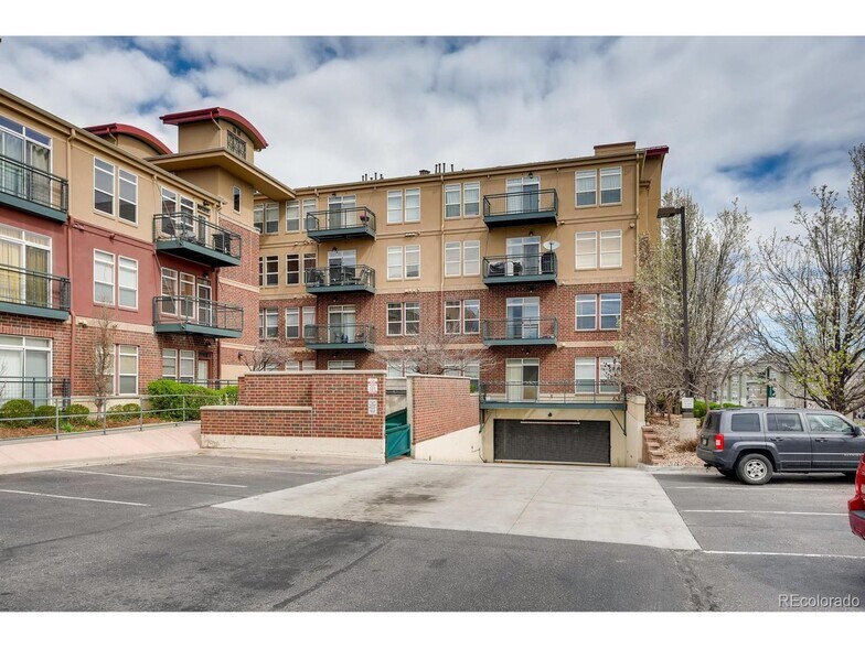 Building Photo - 10176 Park Meadows Dr