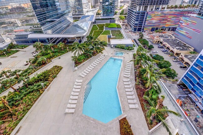 Building Photo - 88 SW 7th St