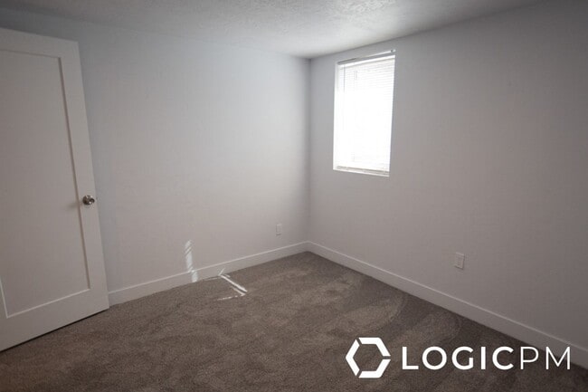 Building Photo - 171 E 3000 S