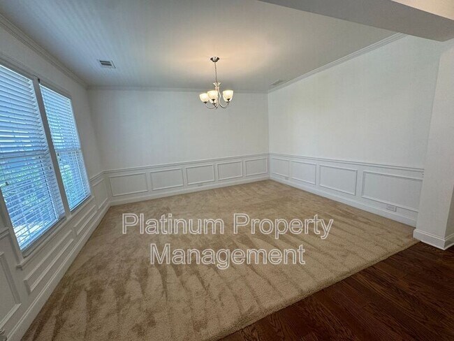 Building Photo - 2045 Birmingham Ct