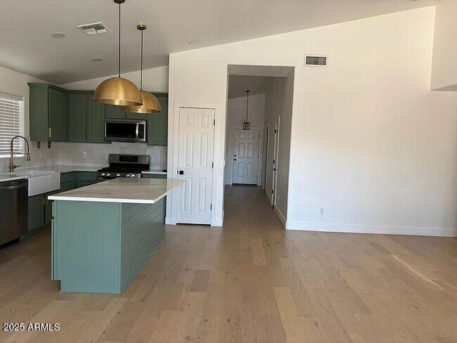 Building Photo - 12735 W Verde Ln