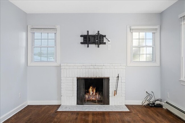 Building Photo - Updated Single Family Rental in White Plains