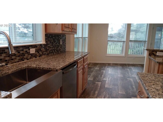 Building Photo - 348 N Falcon St