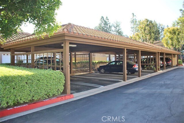 Building Photo - 135 Gallery