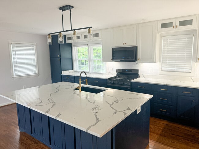 Building Photo - 8320 Telegraph Rd