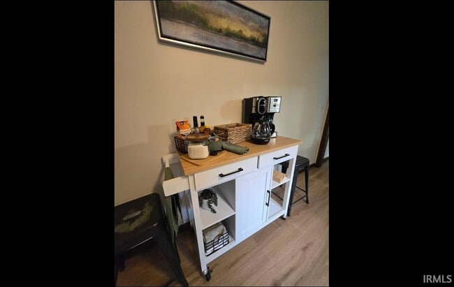 Building Photo - 1632 Sycamore Ct