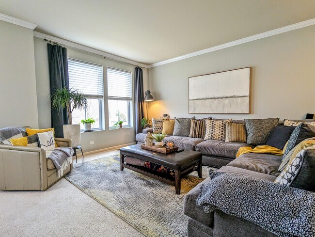 Building Photo - 2221 S Crambourne Way