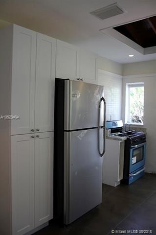 Building Photo - 183 NE 89th St