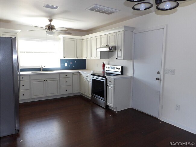 Building Photo - 2804 Madison St W