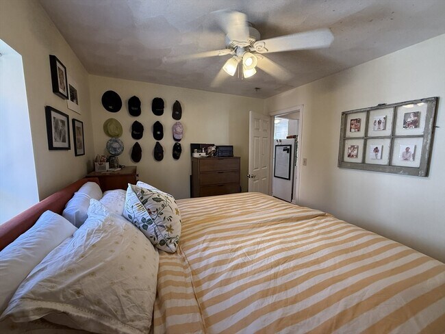 Building Photo - 21 Moon St