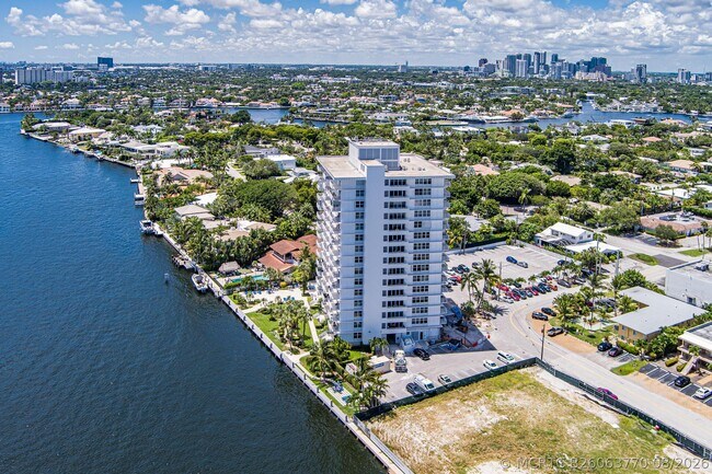 Building Photo - 888 Intracoastal Dr