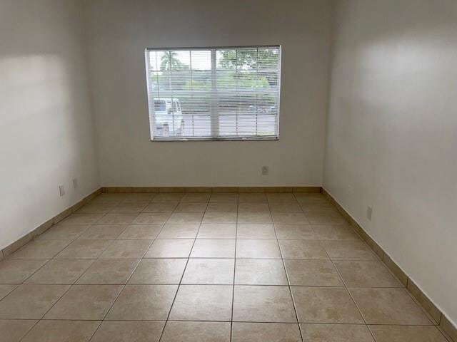 Building Photo - 660 Cypress Club Way